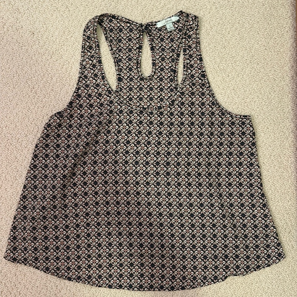 Floral patterned light and airy top